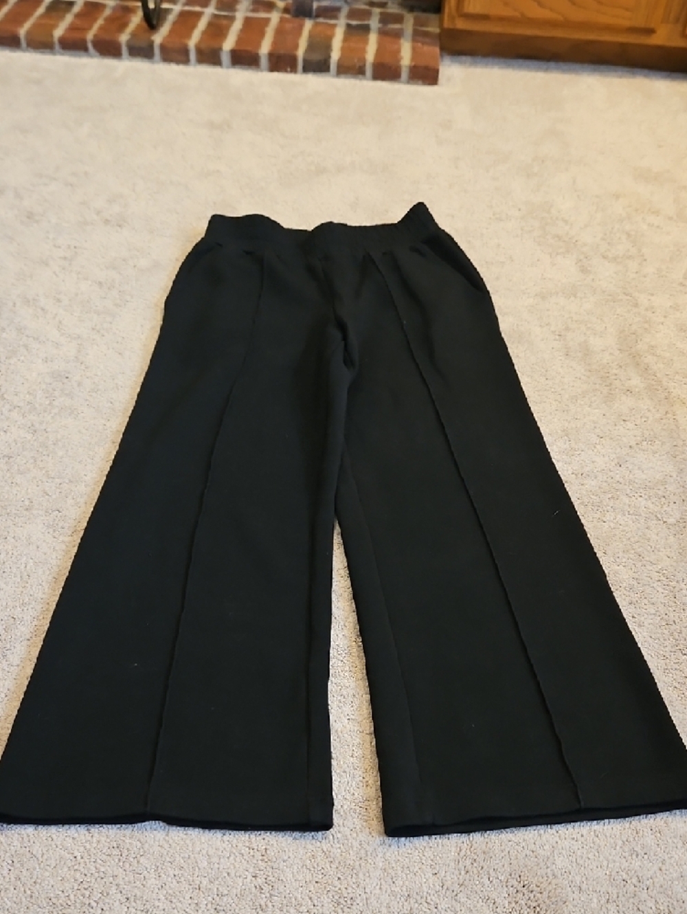 Varley Black Wide-Leg Pull-On Pants - Picture 8 of 11